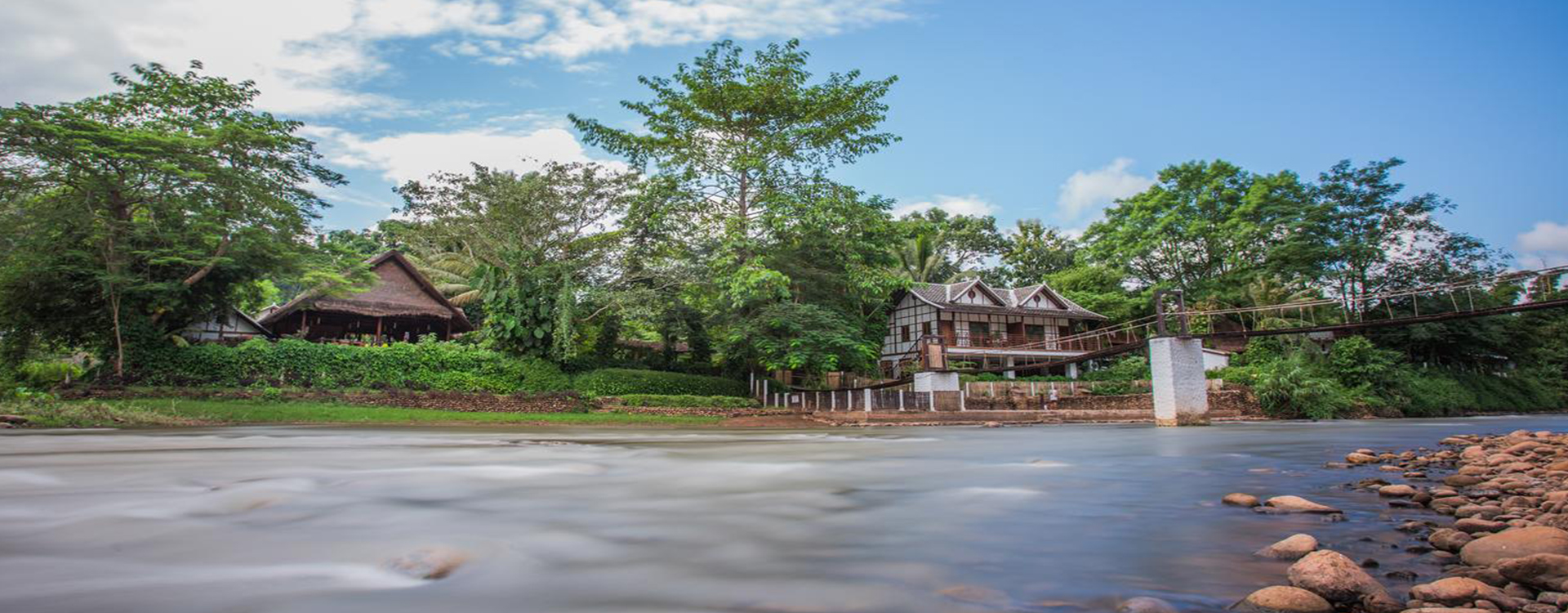 Muang-La-Lodge_Exterior_Riverfront